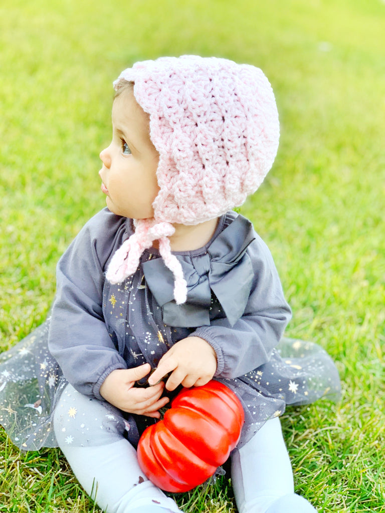 Scalloped Bonnet